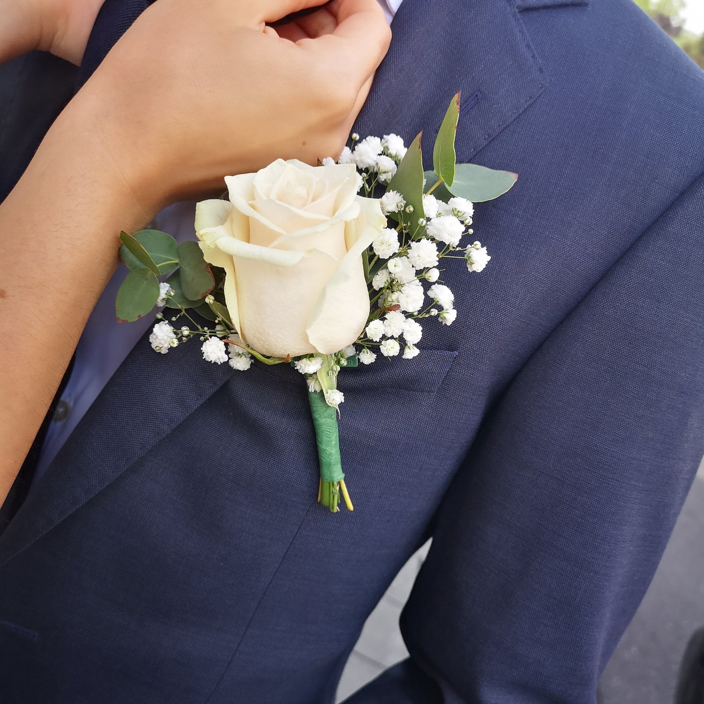 <tc>Classic Ivory Corsage</tc>