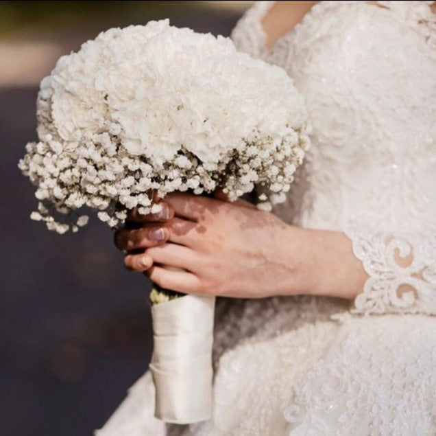 <tc>Carnation Bride
</tc>