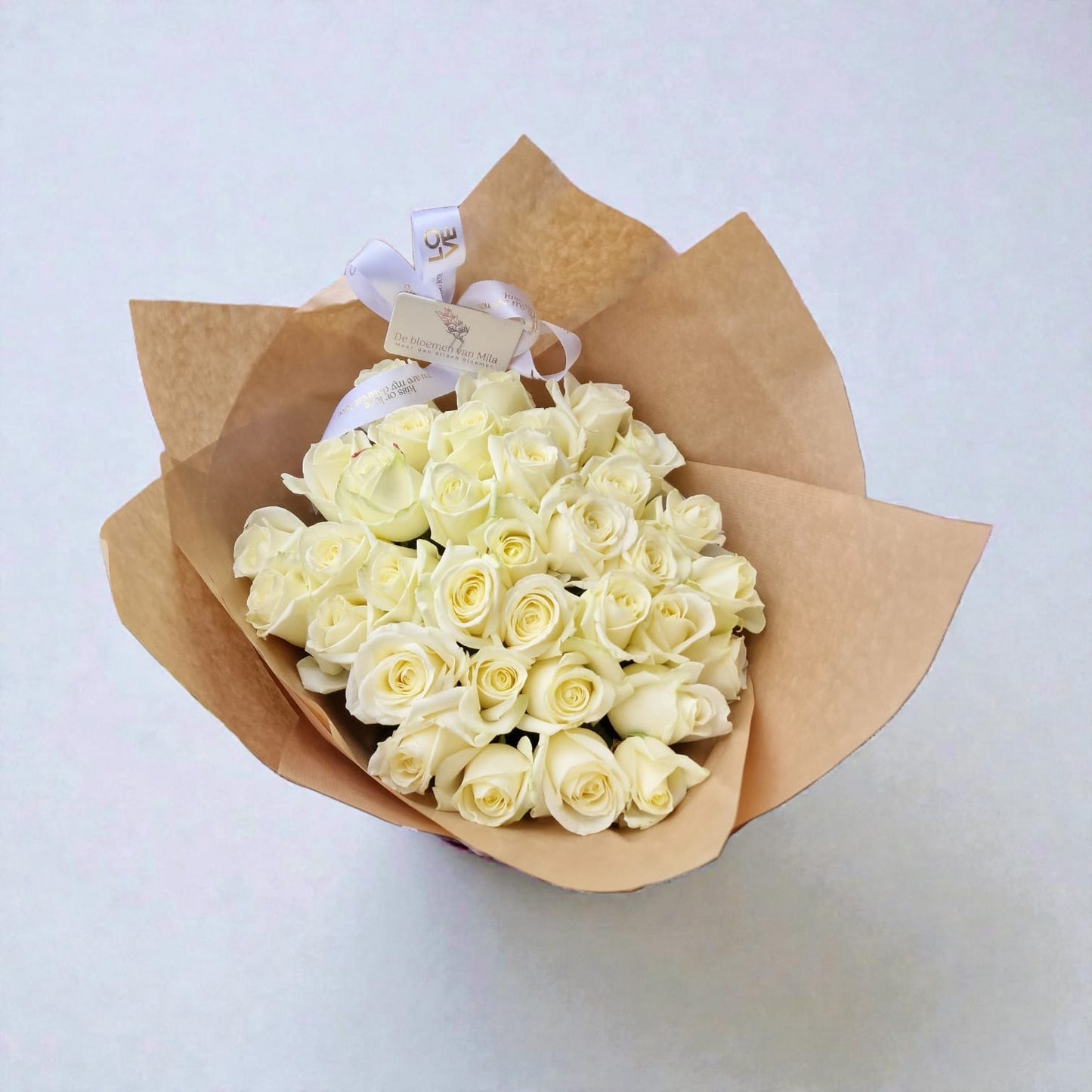 Bouquet de roses blanches pures