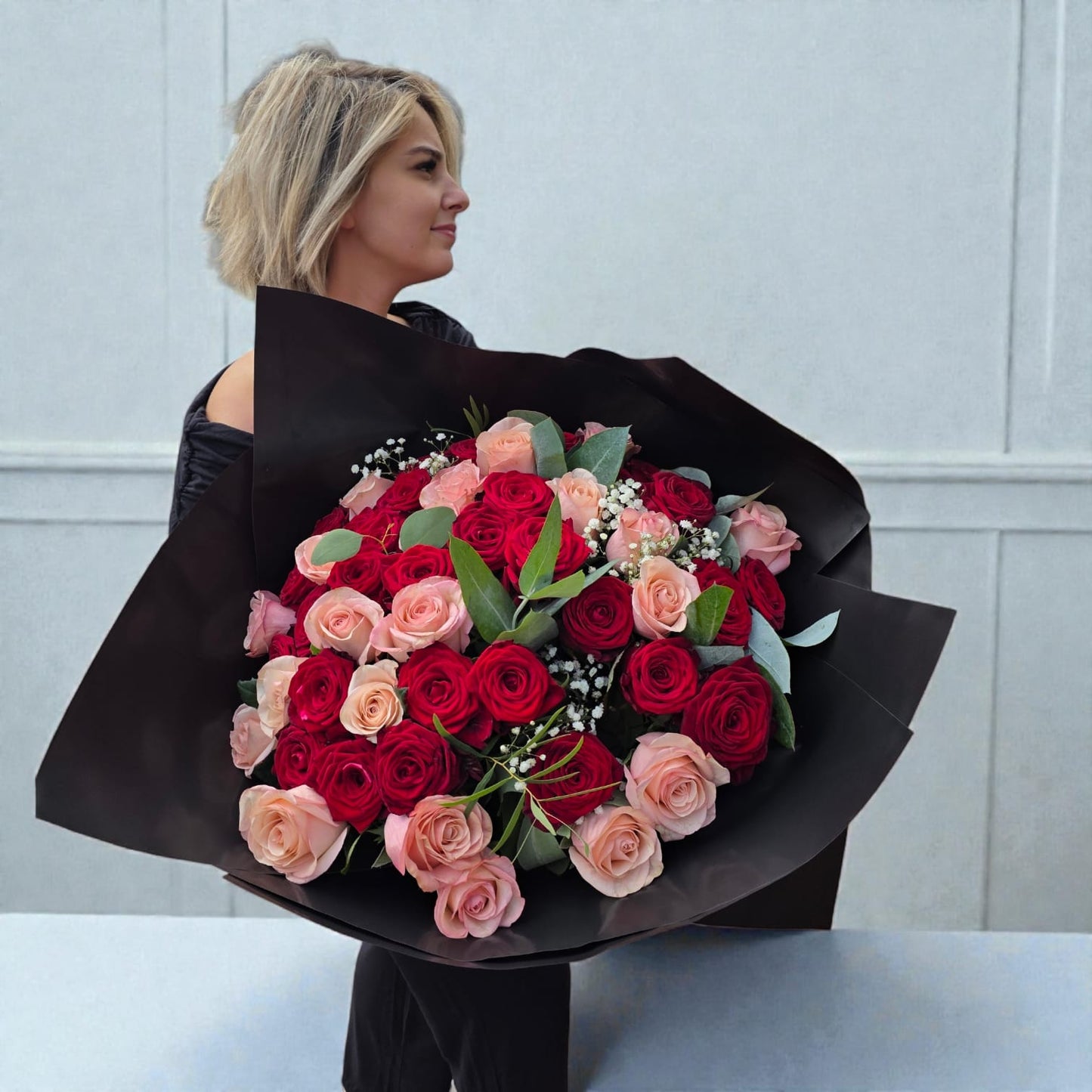 Bouquet de roses grandioses et romantiques