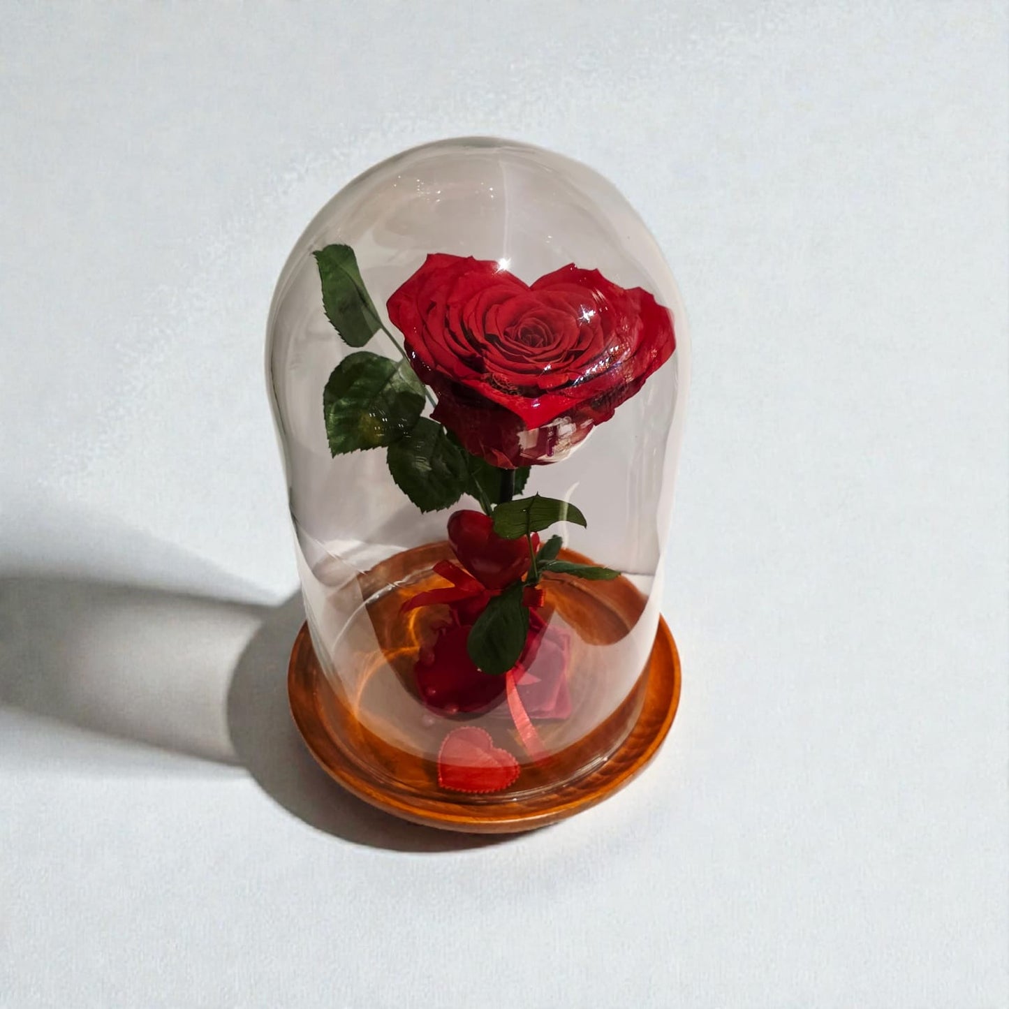 Dôme en verre rose cœur éternel